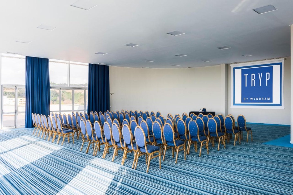 Hotel Tryp by Wyndham Lisboa Caparica Mar 4* | Komat